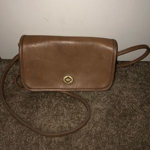 Vintage Coach Dinky Purse!